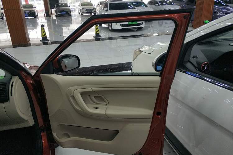 Used Skoda Fabia 2014 1.4L Automatic Crystal Edition
