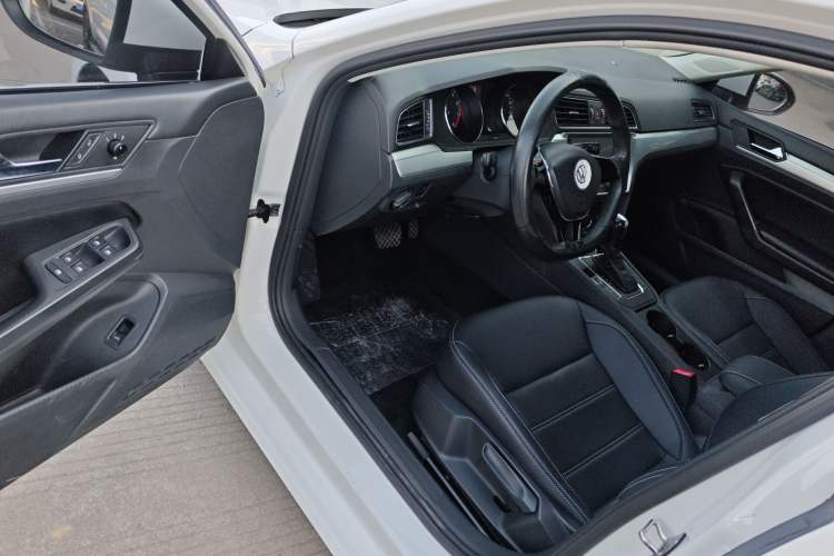 Used Volkswagen Lamando 2018 230TSI DSG Fashion Edition
