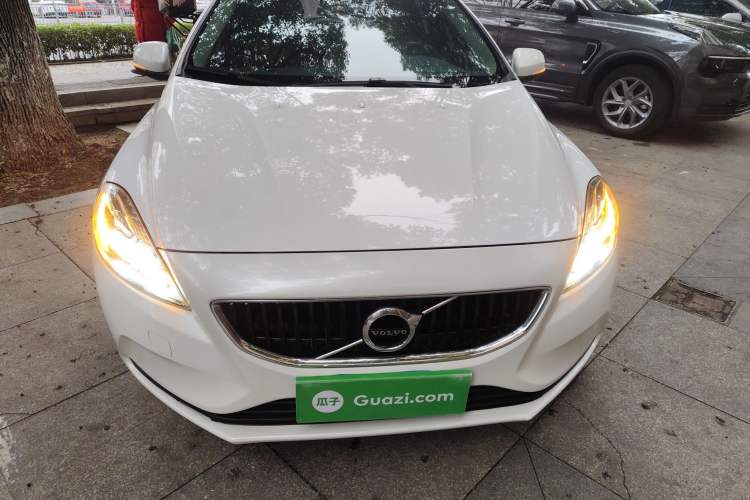 Used Volvo V40 2017 T3 Zhiyi Edition