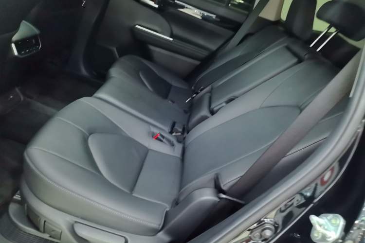 Used Toyota Highlander 2022 Dual-Engine 2.5L Four-Wheel Drive Prestige Version 7 Seats