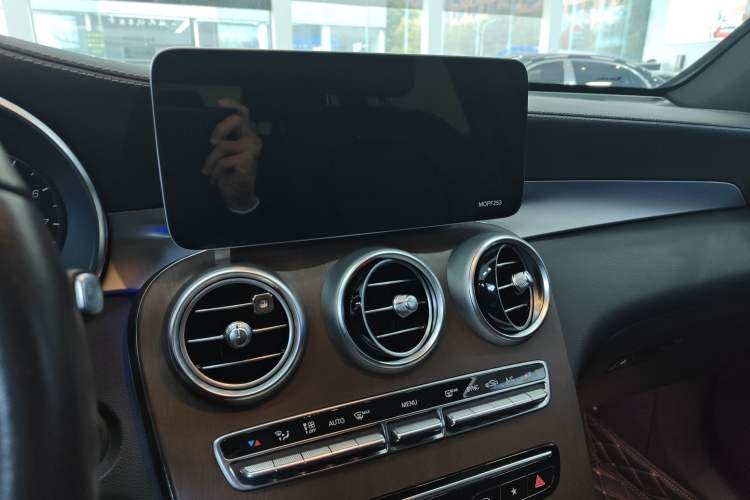 Used Mercedes-Benz GLC 2020 GLC 300 L 4MATIC Dynamic Edition
