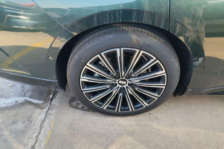 Used  Galaxy 8 2025 130km EM-P Starship Edition