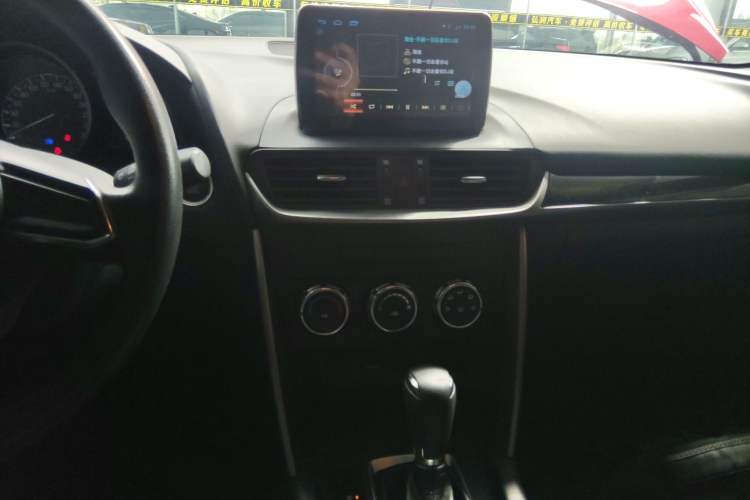 Used Mazda CX-4 2018 2.0L Automatic Two-Wheel Drive Blue Sky Dynamic Version China V Standard
