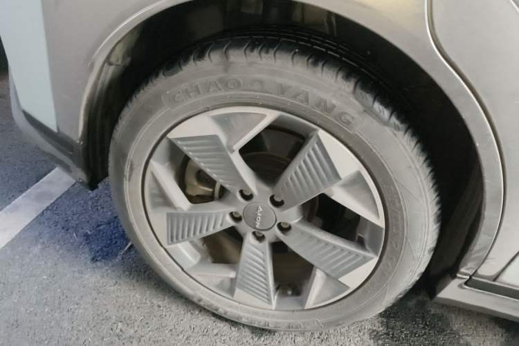 Used AION Y 2021 70 Intelligent Edition