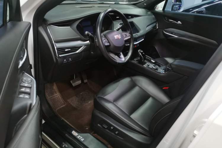 Used Cadillac XT4 2021 28T Two-Wheel Drive Leading Version
