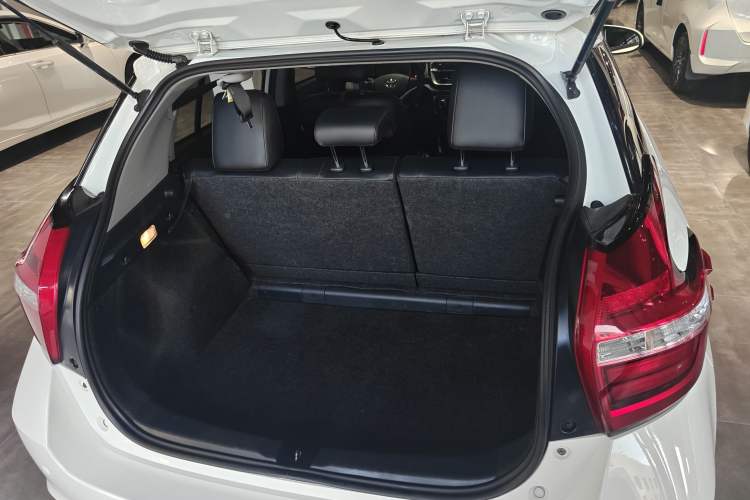 Used Toyota YARiS L 2021 1.5L CVT Luxury Edition
