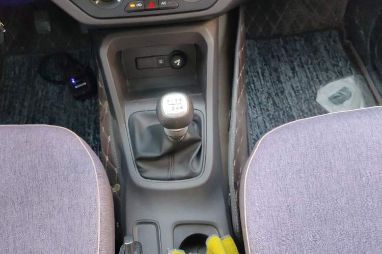 Used Wuling Hongguang 2021 1.5L Revised S Standard Version Hydraulic-Power-Assisted LAR
