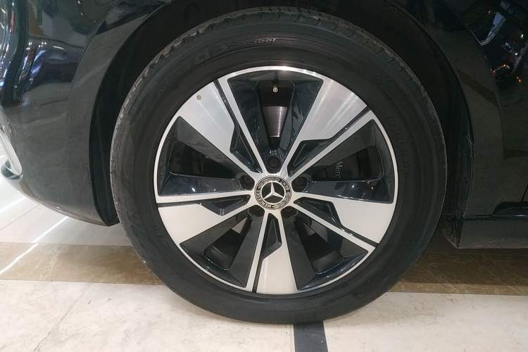 Used Mercedes-Benz V-Class 2022 V 260 L Long Wheelbase Prestige Edition
