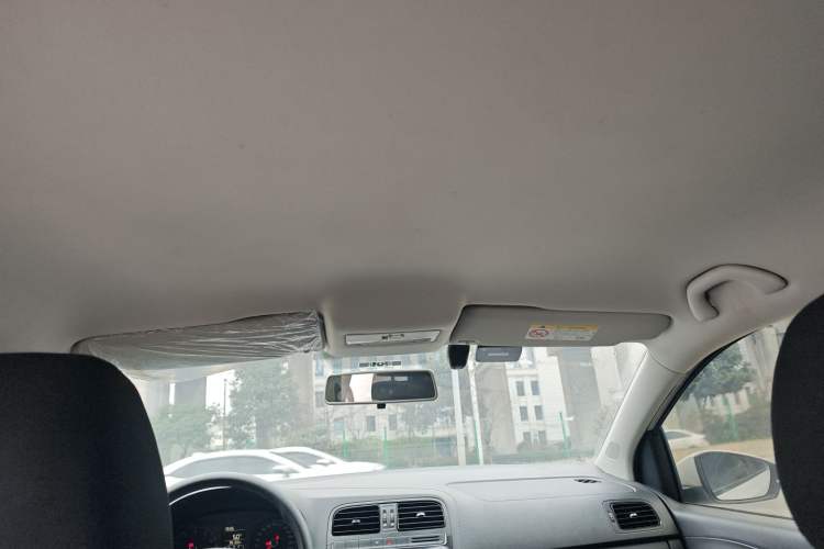 Used Volkswagen Polo 2016 1.4L Manual Fashion Model