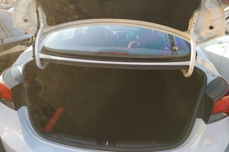 Used Hyundai Elantra 2016 1.6L Automatic Prestige Edition