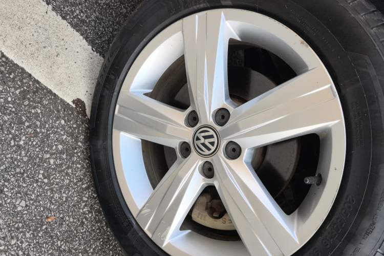 Used Volkswagen Lavida 2017 1.6L Automatic Fashion Edition
