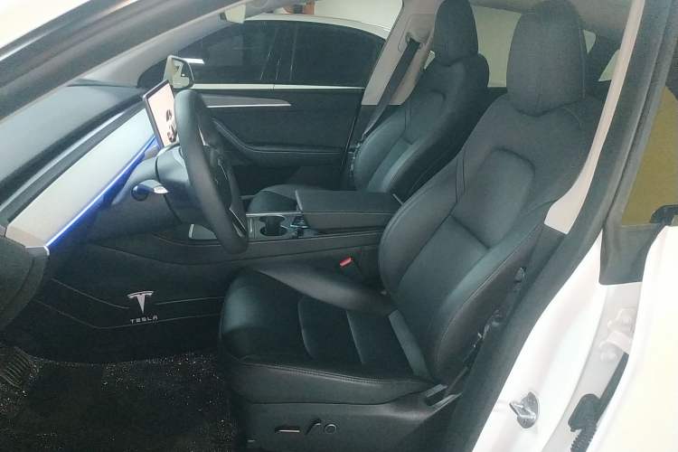 Used Tesla Model Y 2024 Long-Range All-Wheel-Drive Version
