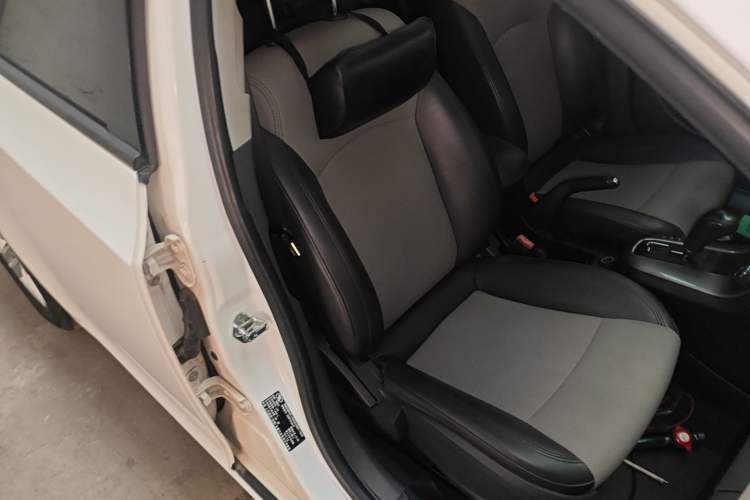 Used Chevrolet Cruze 2013 Hatchback 1.6L Automatic Luxury Model
