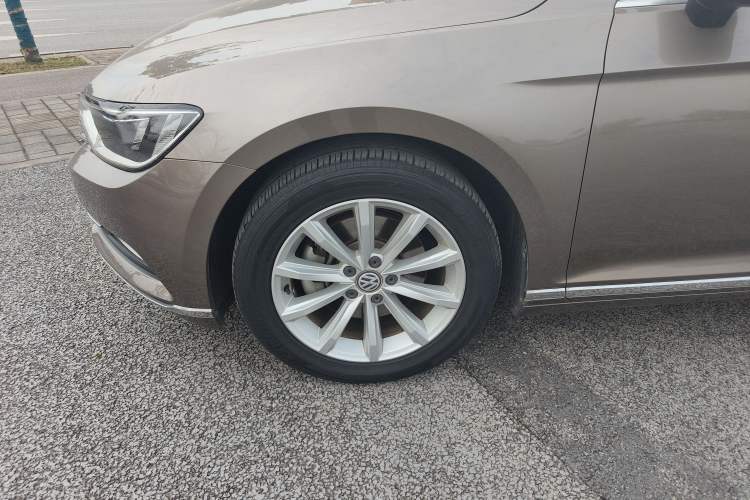 Used Volkswagen Magotan 2019 280TSI DSG Leading Model China VI Standard
