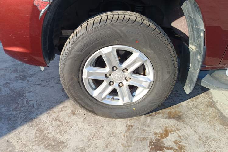 Used SAIC MAXUS T60 2017 2.0T Gasoline Automatic Two-Wheel Drive High-Ride Elite Standard Cabin
