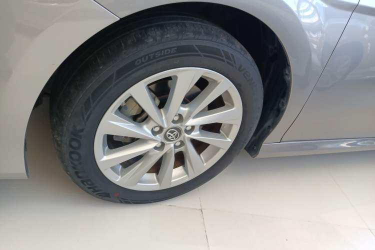 Used Toyota Camry 2021 2.0G Luxury Edition
