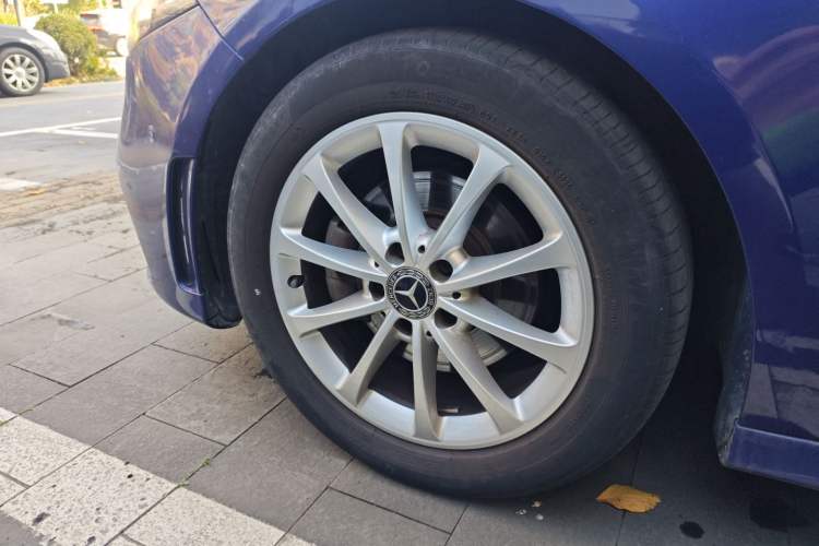 Used Mercedes-Benz A-Class 2020 Restyled A 200 L Sport Sedan Fashion Version
