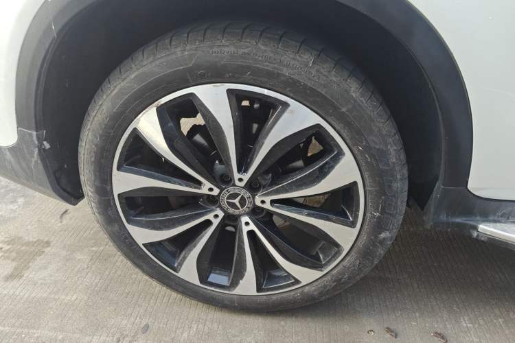 Used Mercedes-Benz GLC Coupe 2019 Facelift GLC 260 4MATIC Coupe SUV
