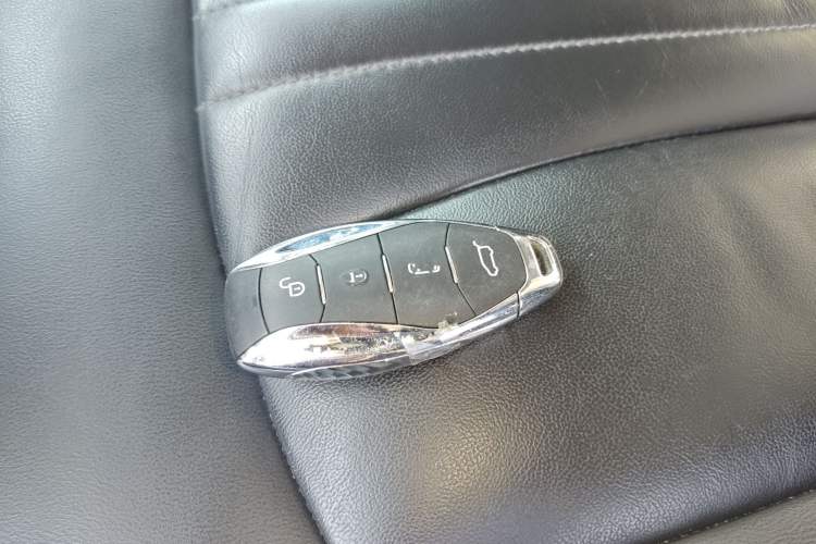 Used Hongqi HQ9 PHEV 2024 2.0T Four-Wheel Drive Business Edition