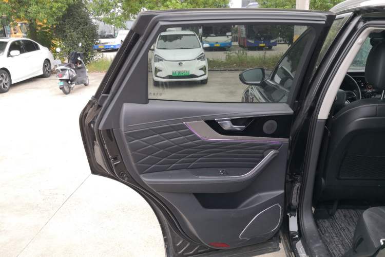 Used Hongqi HS5 2022 Revised Version 2.0T Smart Connect Flagship Edition
