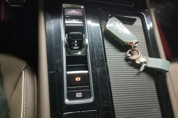 Used Volkswagen Viloran 2022 380TSI Prestige Edition
