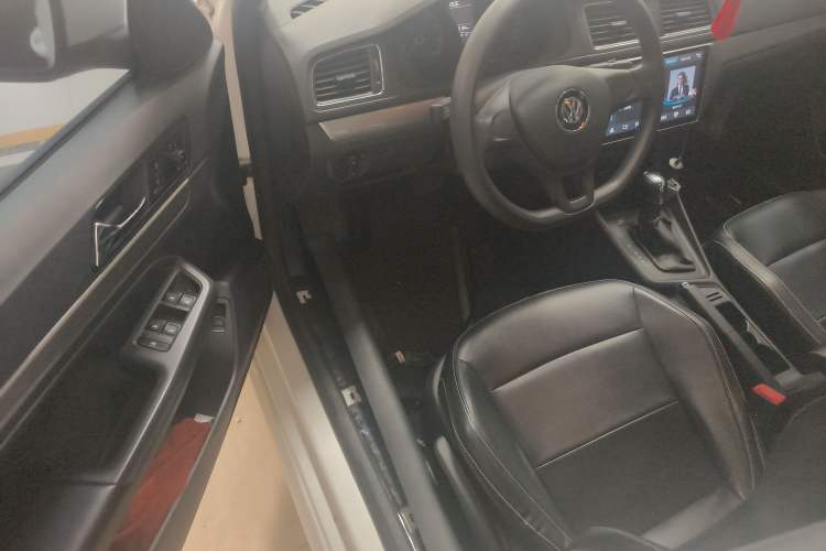 Used Volkswagen Lavida 2017 1.6L Automatic Fashion Edition
