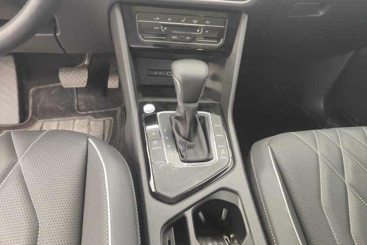 Used Volkswagen Tiguan L 2024 300TSI Automatic Two-Wheel Drive Smart Edition