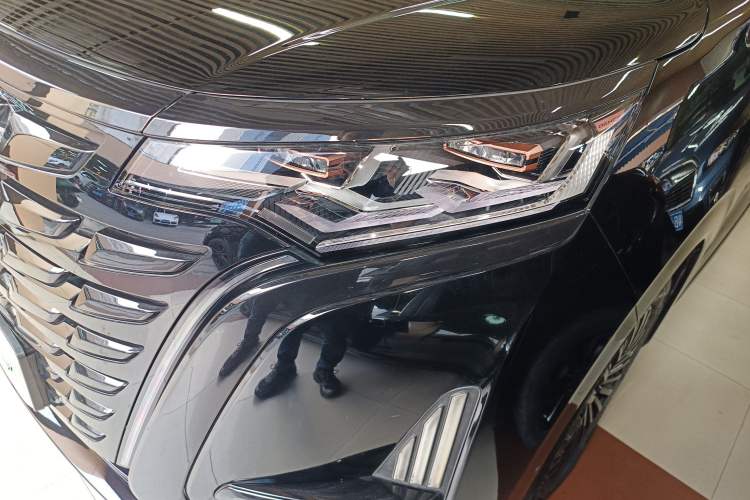 Used Denza D9 2022 DM-i 970 Four-Wheel Drive Flagship Model