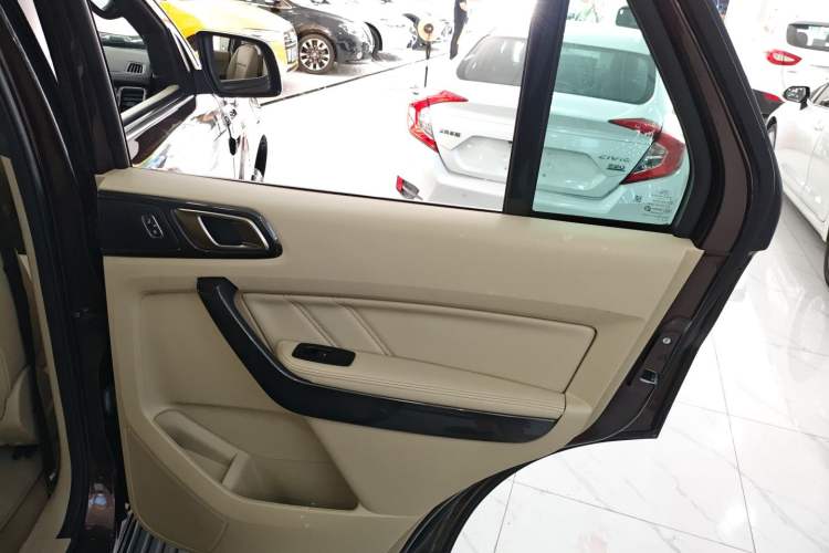 Used Ford Everest 2016 2.0T Gasoline Automatic 4x4 Flagship Edition
