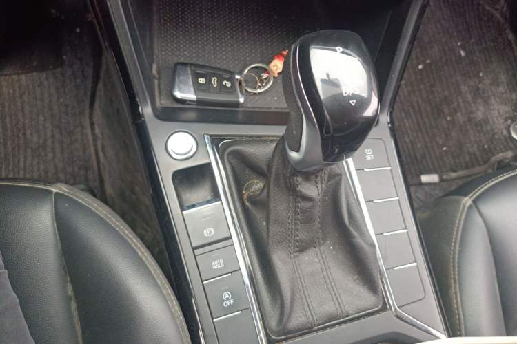 Used Volkswagen Passat 2020 Revised Version 280TSI Business Edition China VI Standard
