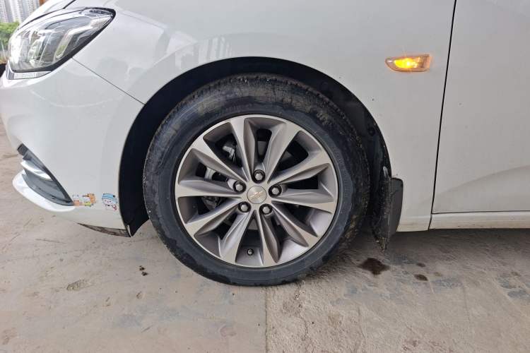 Used Chevrolet Monza 2022 320 Automatic Enjoyment Sunroof Version
