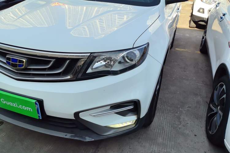Used Geely Auto Emgrand X7 Sport 2018 2.0L Manual Two-Wheel Drive Zhiya Version
