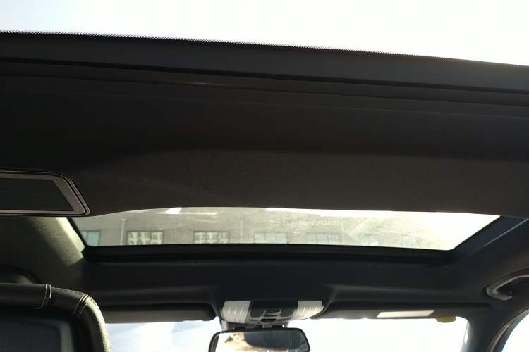 Used Mercedes-Benz E-Class 2014 E 260 L Luxury Model
