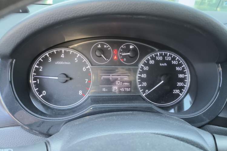 Used Nissan Tiida 2014 1.6L CVT Smart Model
