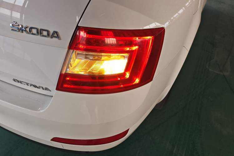 Used Skoda Octavia 2017 1.6L Manual Trend Edition