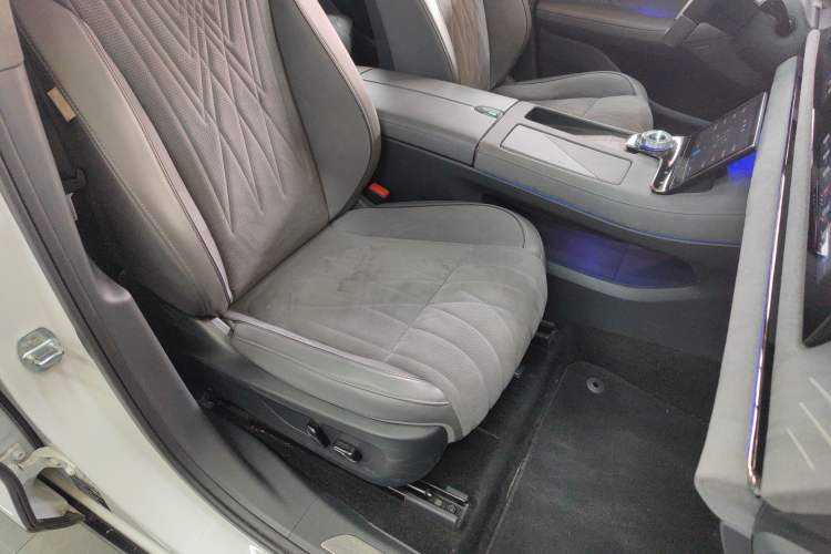 Used VOYAH PASSION 2023 Four-Wheel Drive Flagship Edition