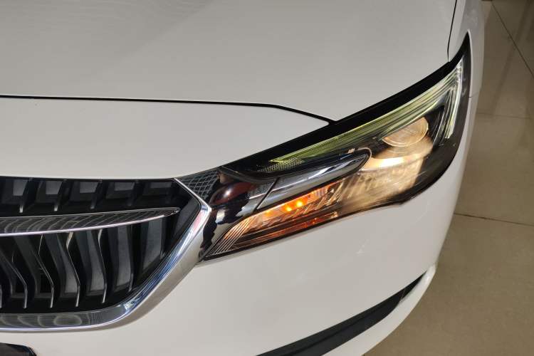 Used Buick GL6 2019 18T 6-Seater Elite Version China V Standard
