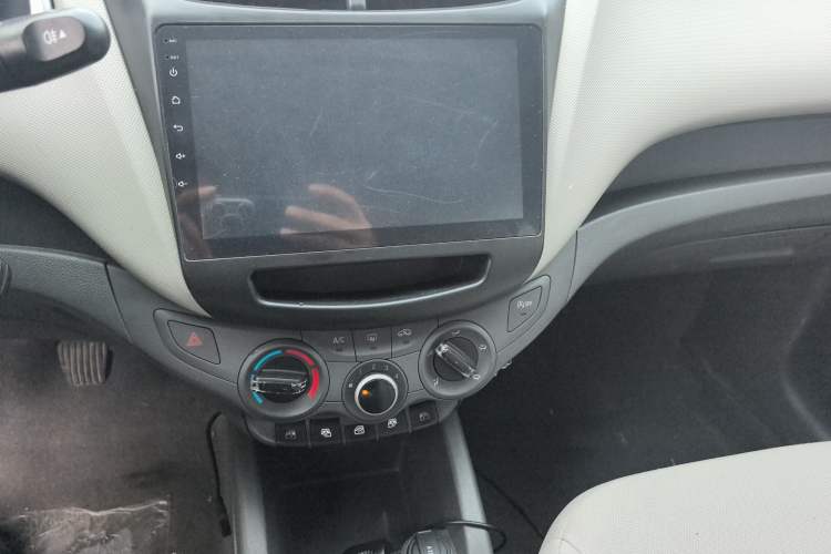 Used Chevrolet Sail 2015 Sail 3 1.5L Manual with Ideal Sunroof Edition
