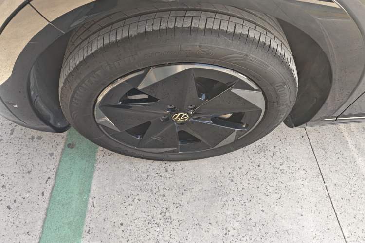 Used Volkswagen ID.UNYX 2024 Pro Long-Range Version