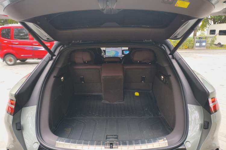 Used Denza Z9GT 2024 1100 Four-Wheel Drive Ultra Version
