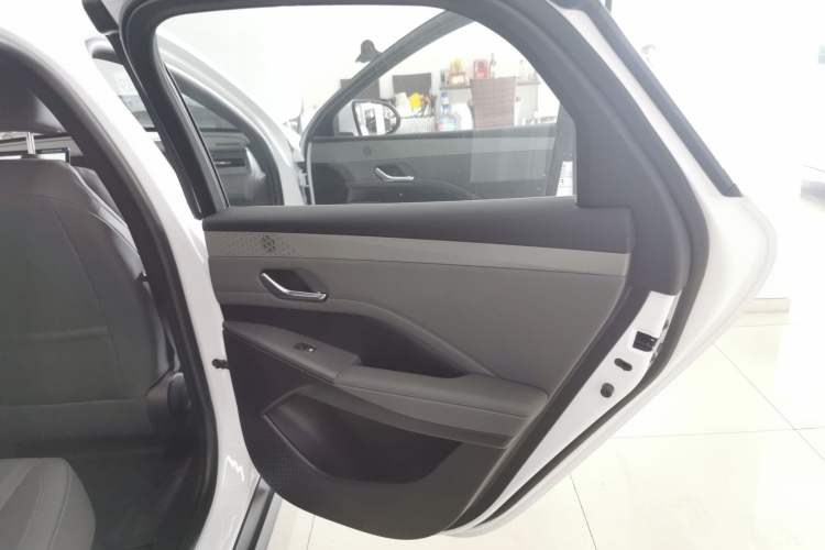 Used BYD Qin PLUS 2025 DM-i Smart Drive 55KM Leading Model
