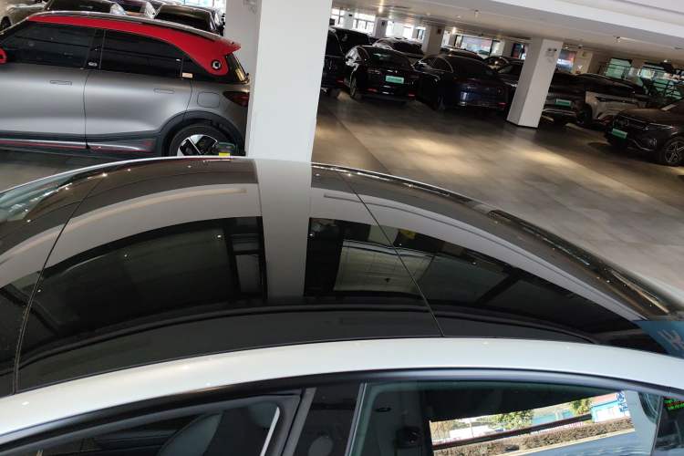 Used Tesla Model 3 2025 Rear-Wheel-Drive Version