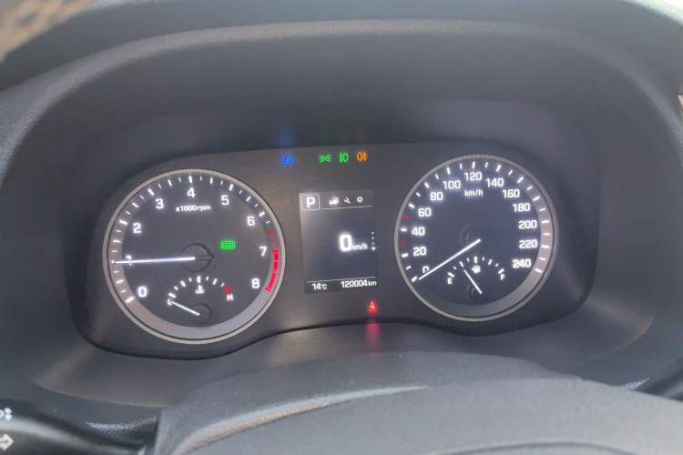 Used Hyundai Tucson 2015 1.6T Dual-Clutch Two-Wheel-Drive Smart Model