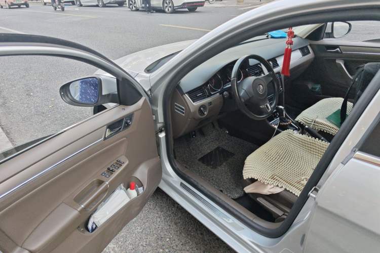 Used Volkswagen Bora 2014 1.6L Automatic Comfort Model
