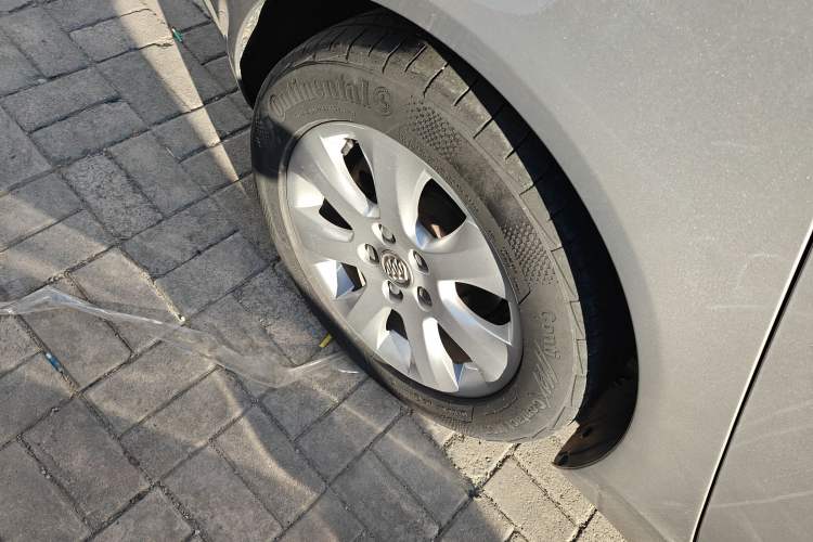 Used Buick Regal 2014 2.0L Leading Fashion Edition