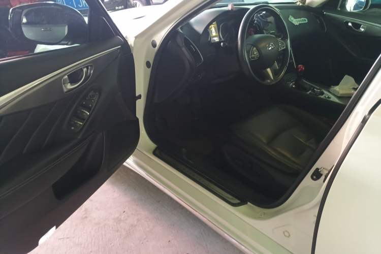 Used Infiniti Q50L 2016 2.0T Ambition Edition
