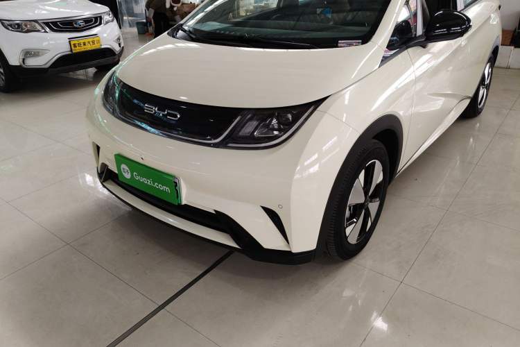 Used BYD Dolphin 2023 420 km Fashion Edition
