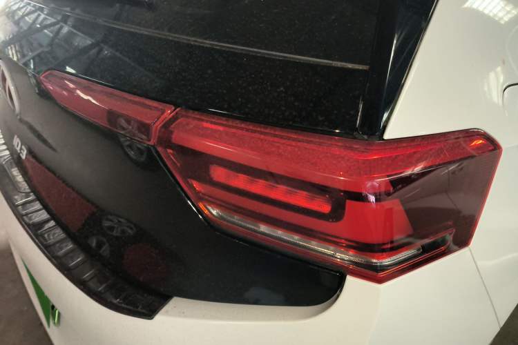 Used Volkswagen ID.3 2025 Smart Model Outstanding Oxygen Edition
