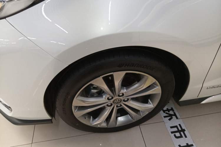 Used Toyota Granvia 2023 2.5L Hybrid Flagship VIP Edition