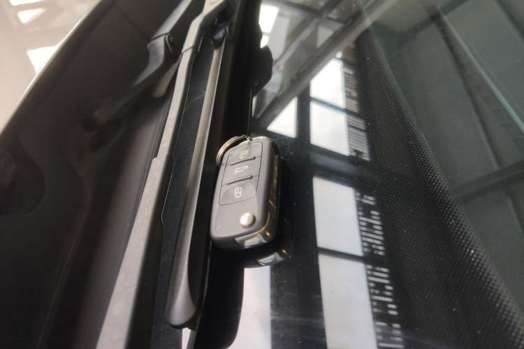 Used Volkswagen Bora 2016 230TSI DSG Luxury Version
